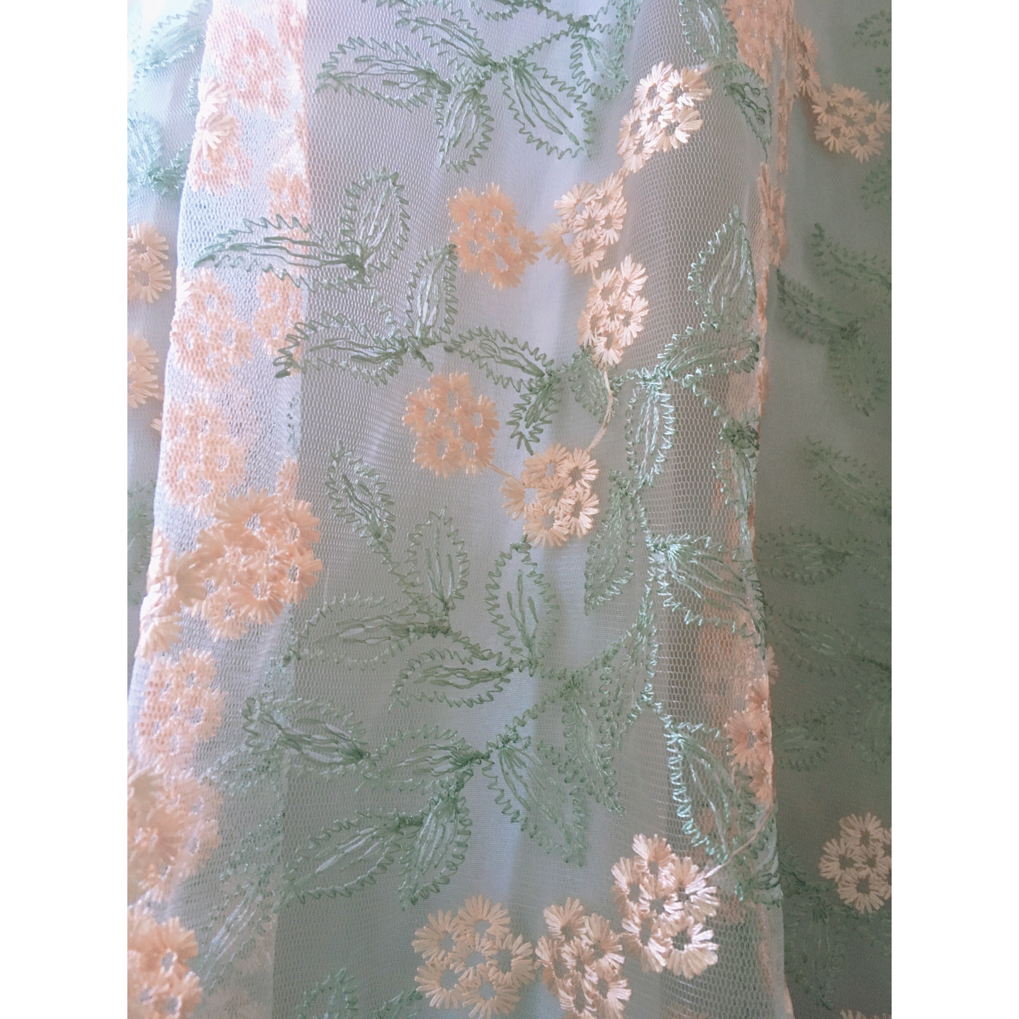 Spring Elfie – Besticktes Cottagecore-Minikleid