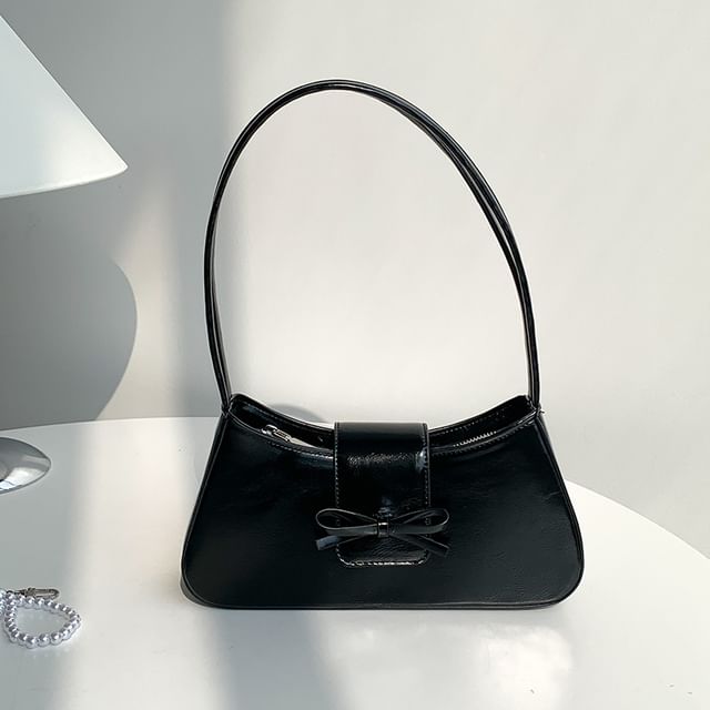 Faux Bow Leather Shoulder Bag