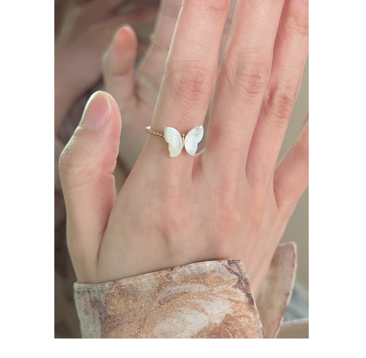 Unique Pearl Bow Ring