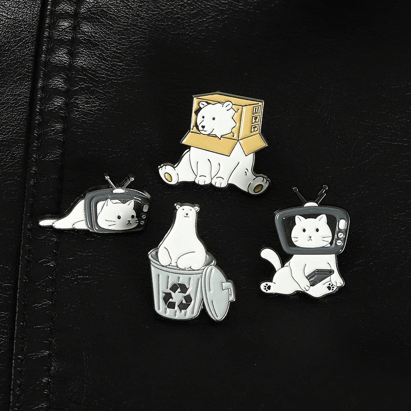 Creative Cute TV Cat Pins