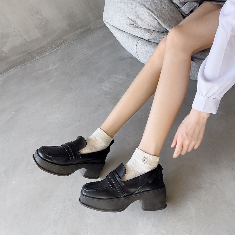 White Embroidered Flowers Socks