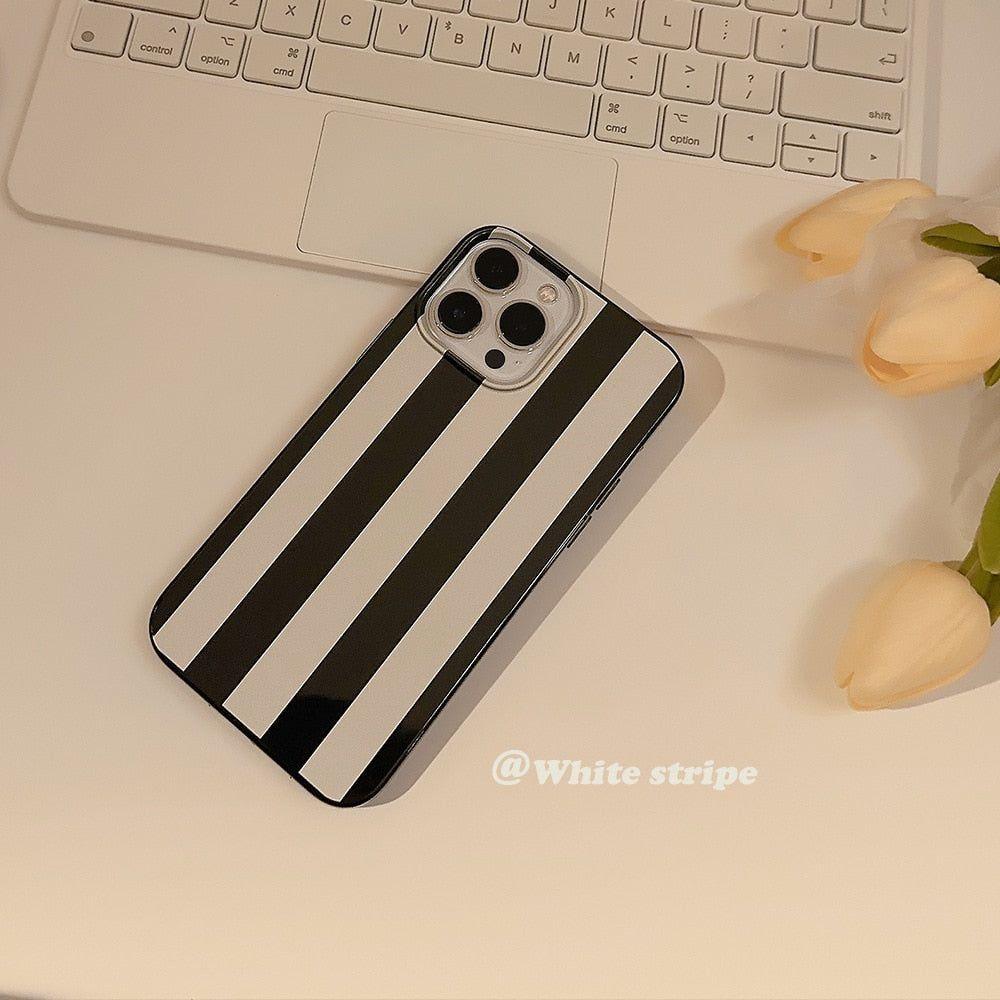 Cute Luxury Retro Glossy Striped Phone Cases for iPhone 14, 13, 12, 11 Pro Max, XR, XS, Mini, 7, 8, and 14 Plus