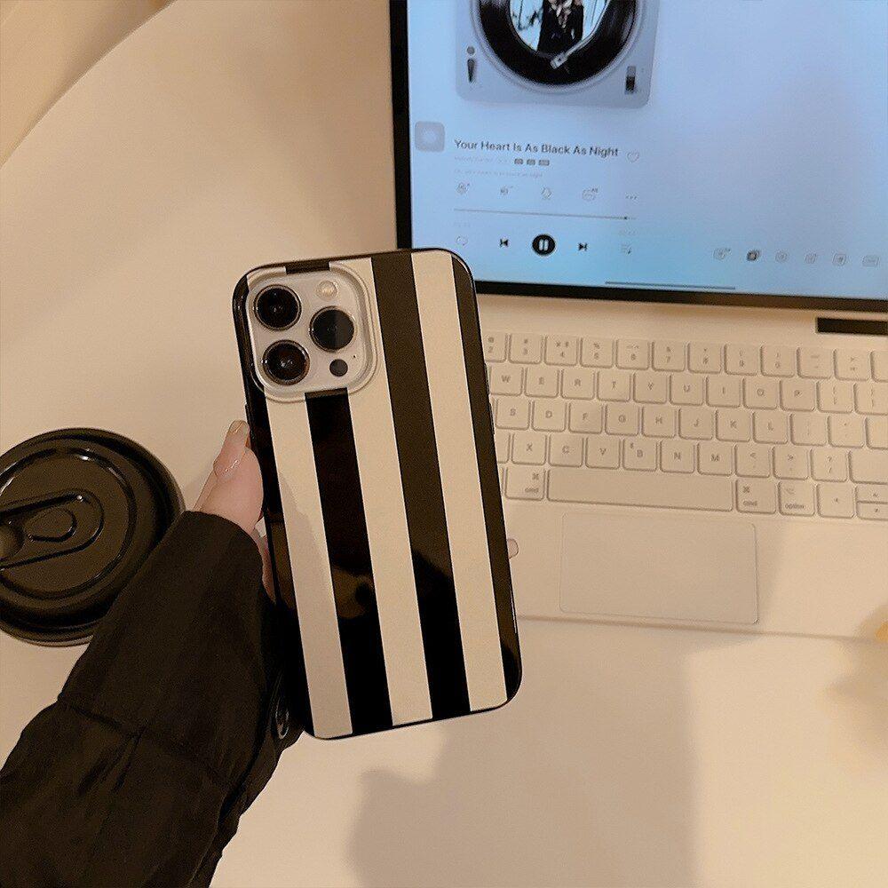 Cute Luxury Retro Glossy Striped Phone Cases for iPhone 14, 13, 12, 11 Pro Max, XR, XS, Mini, 7, 8, and 14 Plus