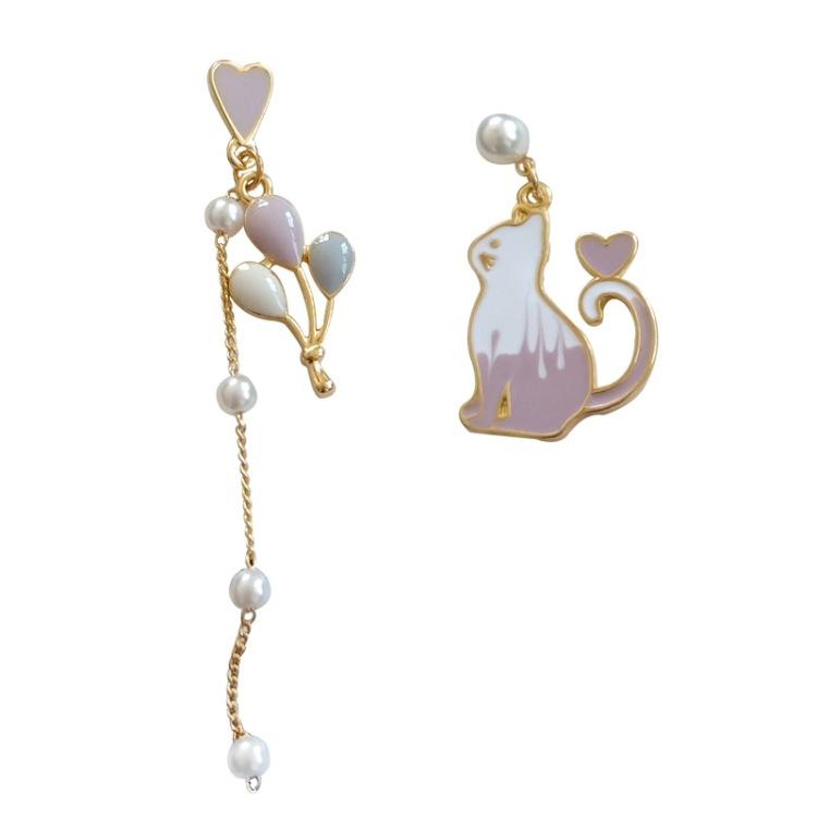 Balloon Cat Pearl Earrings