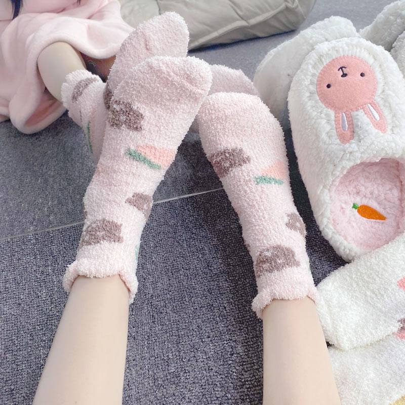 Cute Spotted Floor Socks