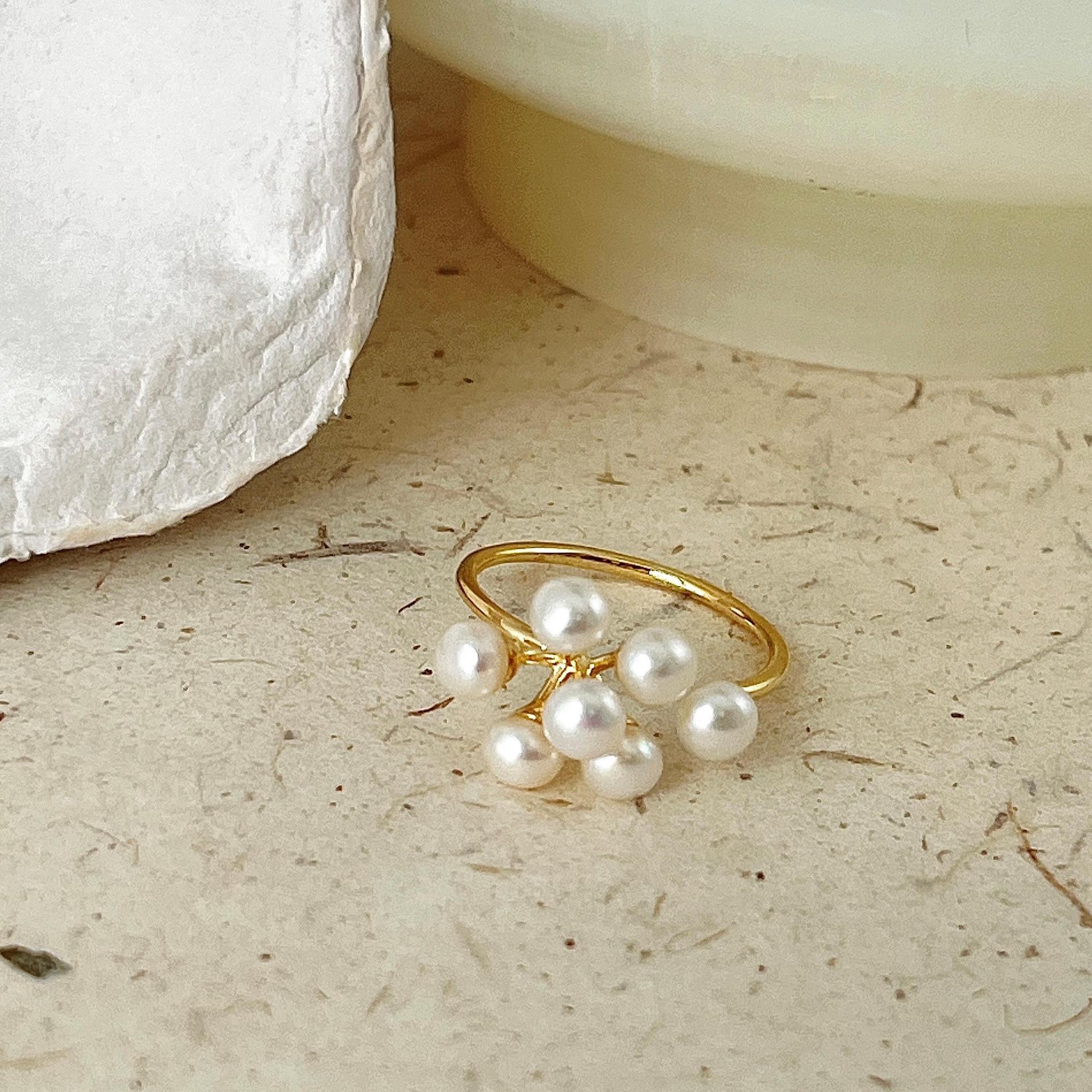 Unique Pearl Bow Ring