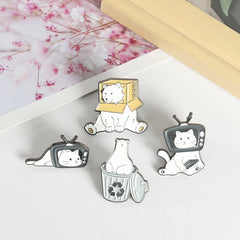 Creative Cute TV Cat Pins