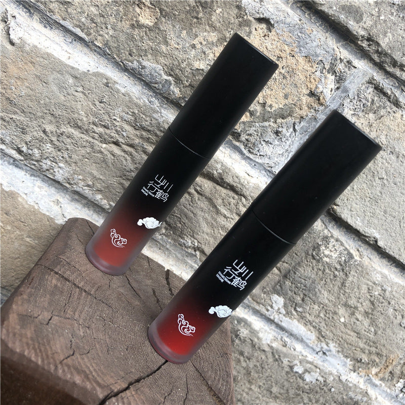 Mountain and River Crane Pattern Lip Gloss