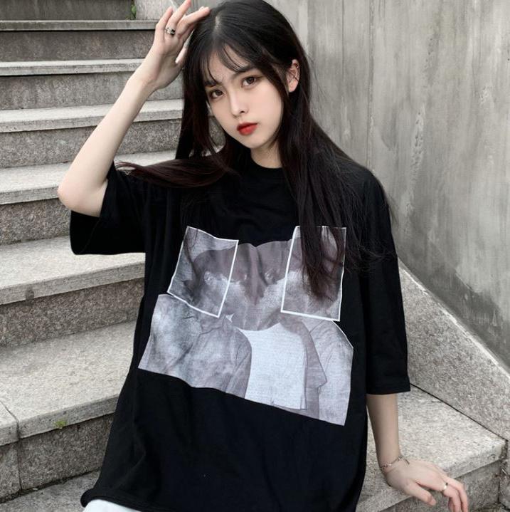 ABSTRACT COUPLES PRINT WHITE BLACK OVERSIZED T-SHIRT