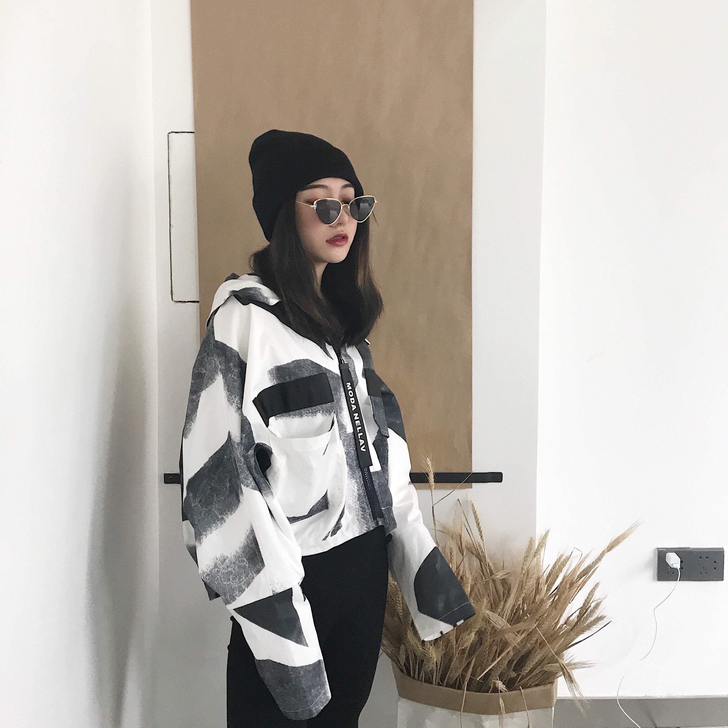 Black And White Animal Pattern Hooded Loose Jacket