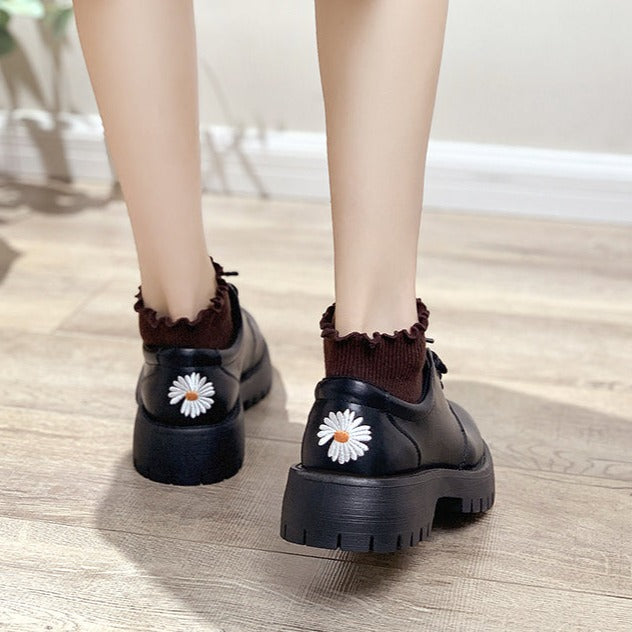 Black Cute Heel Flower Embroidery Glossy Matte Boots