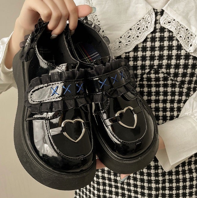 Black Harajuku Aesthetic Lace Heart Thick Sole Boots