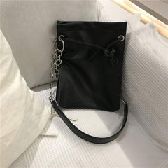 Chain Grunge Aesthetic Pu Leather Bucket Bag