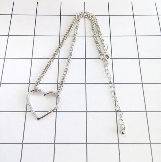 Heart Metallic Minimalistic Chain Choker