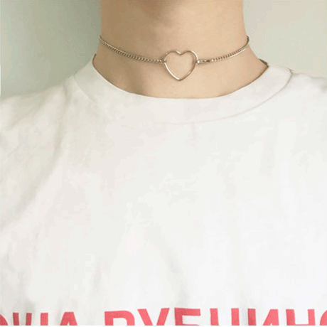 Heart Metallic Minimalistic Chain Choker