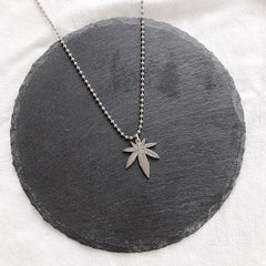 Metallic Silver Street Style Leaf Choker Necklace