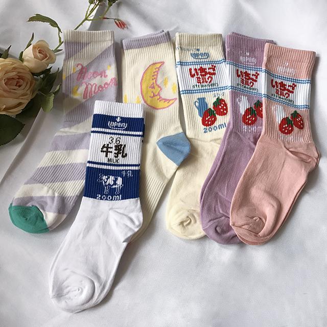 Sale Sweet Moon Strawberry Embroidery Cotton Socks