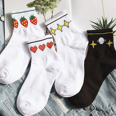 Short White Ankle Embroidery Patches Socks