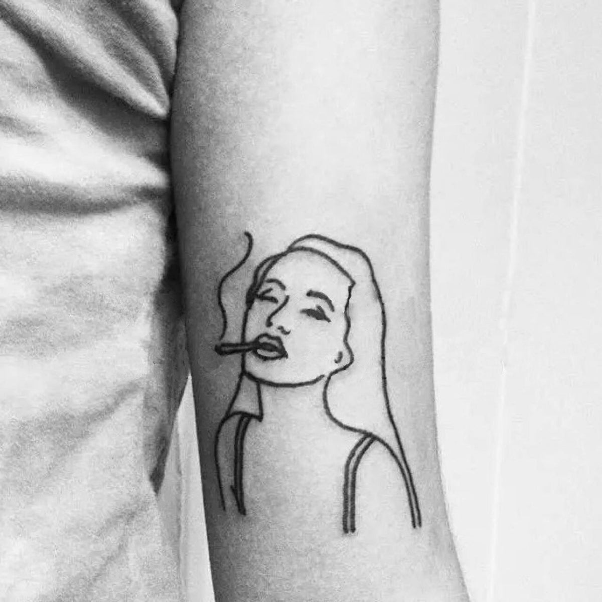Smoking Angelina Black Lines Temporary Tattoo