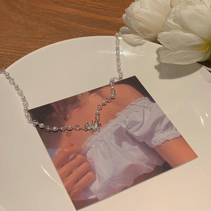 Soft Aesthetic Butterfly Pearl Chain Necklace