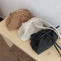 Bolso de hombro pequeño tipo clutch de piel sintética suave en colores lisos