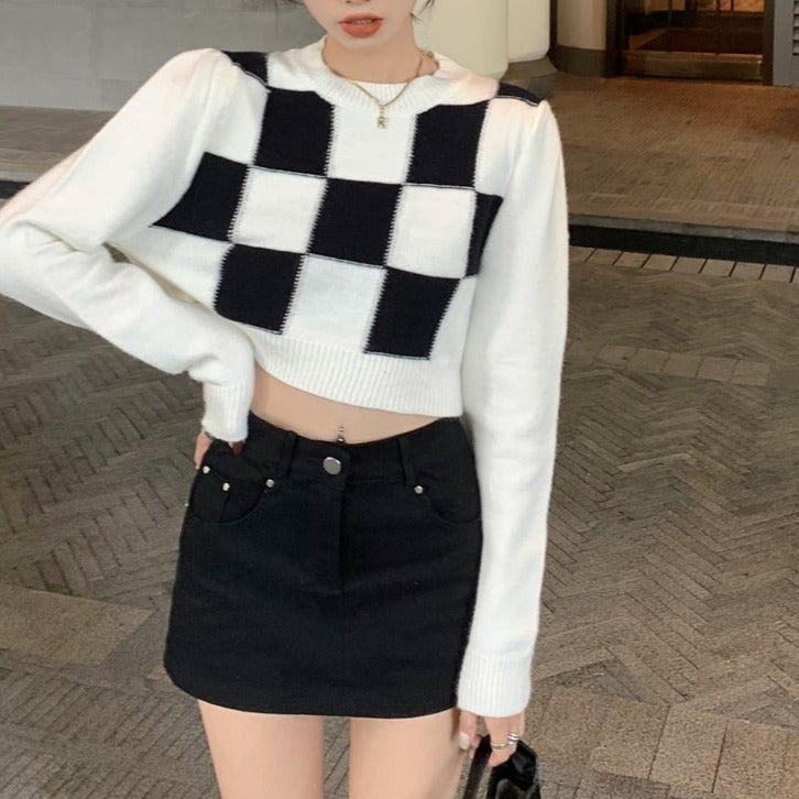 White Retro Checkered Pattern Knit Cropped Sweater