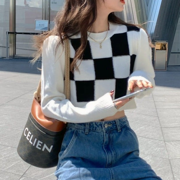 White Retro Checkered Pattern Knit Cropped Sweater