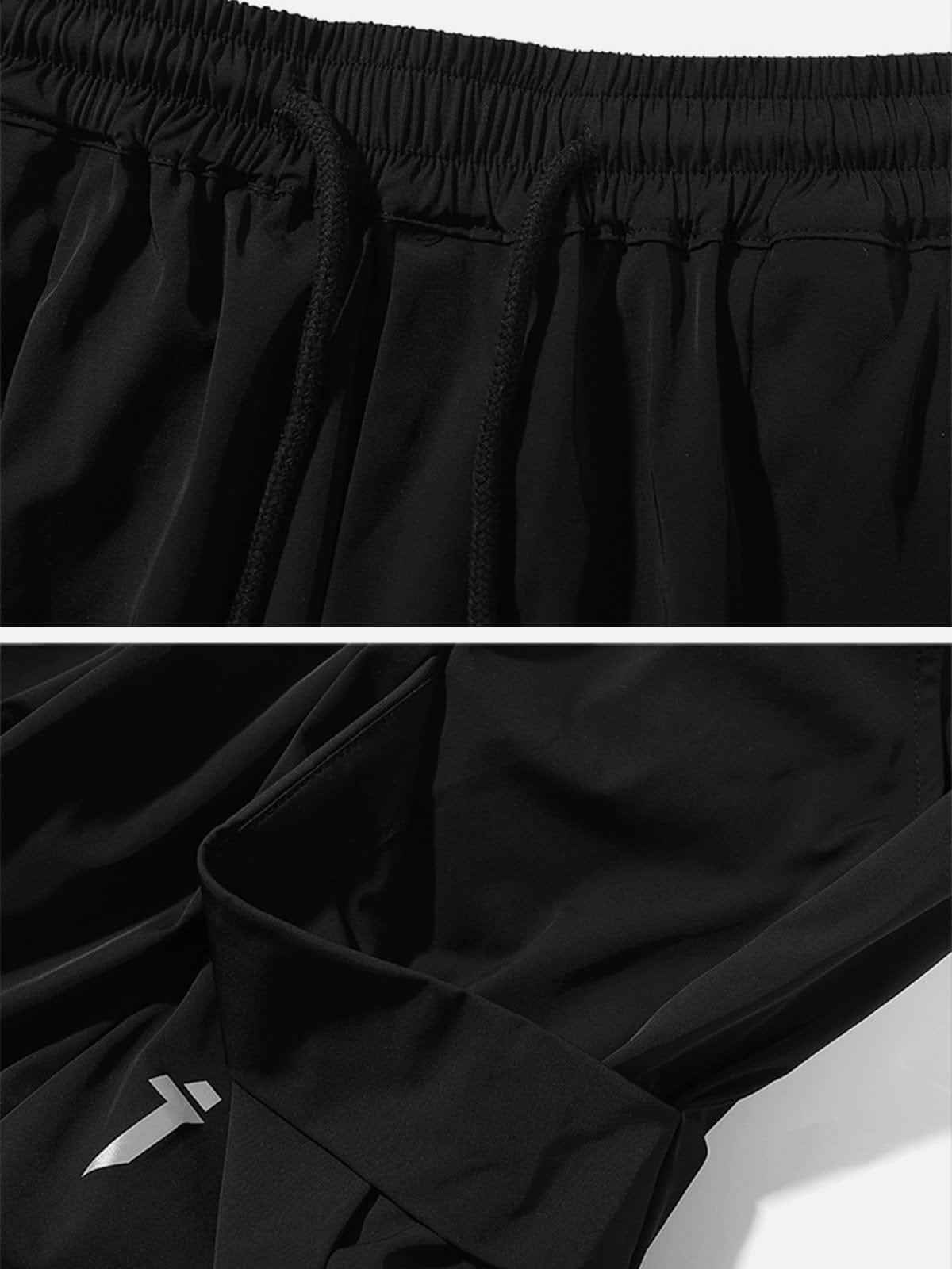 Dark Embroidery Cargo Shorts