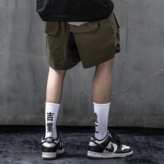 Three-dimensional Pleated Pockets Cargo Shorts