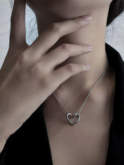 Twisted Heart Hollow Necklace
