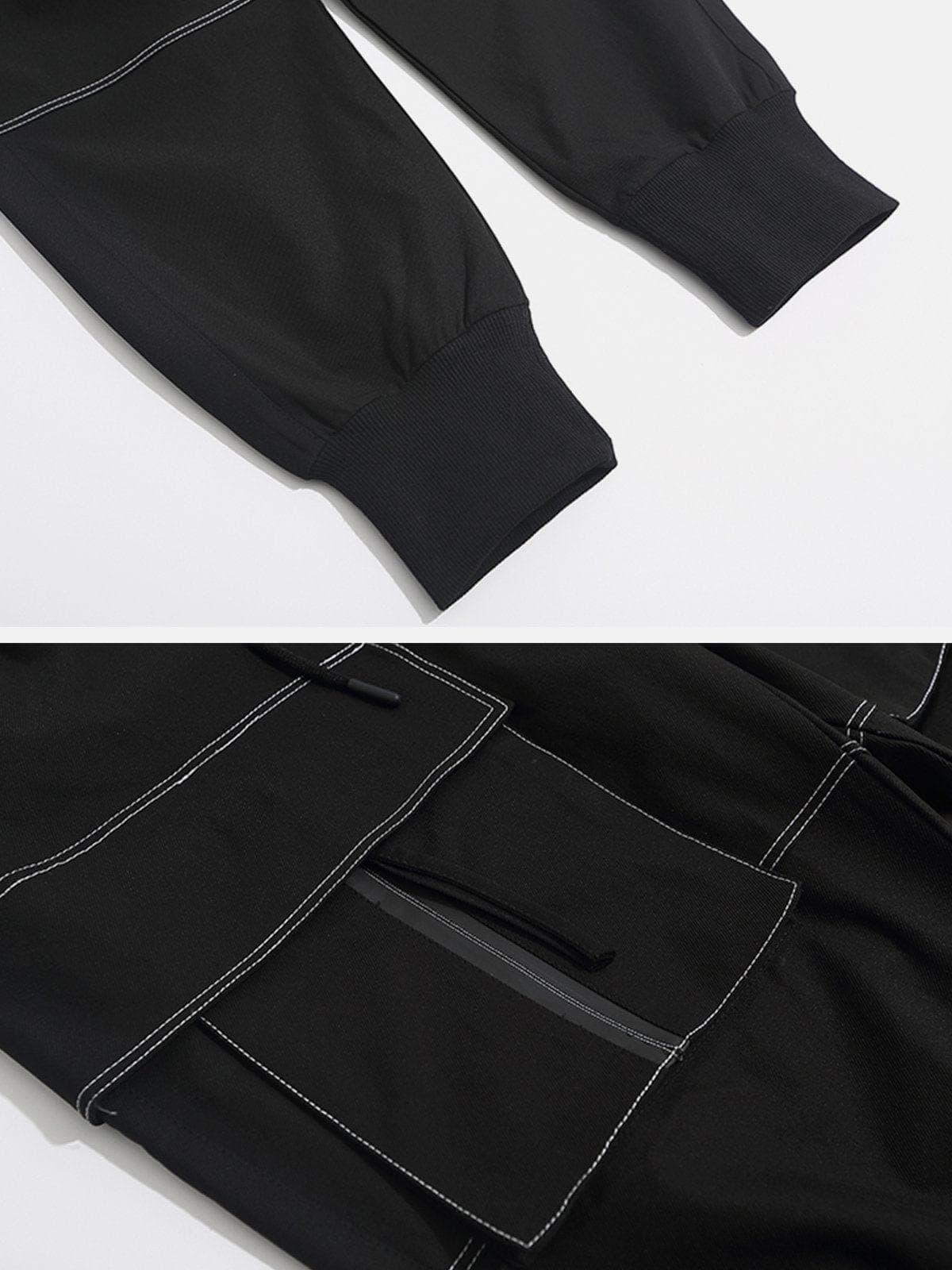 Line Exposed Cargo Pants