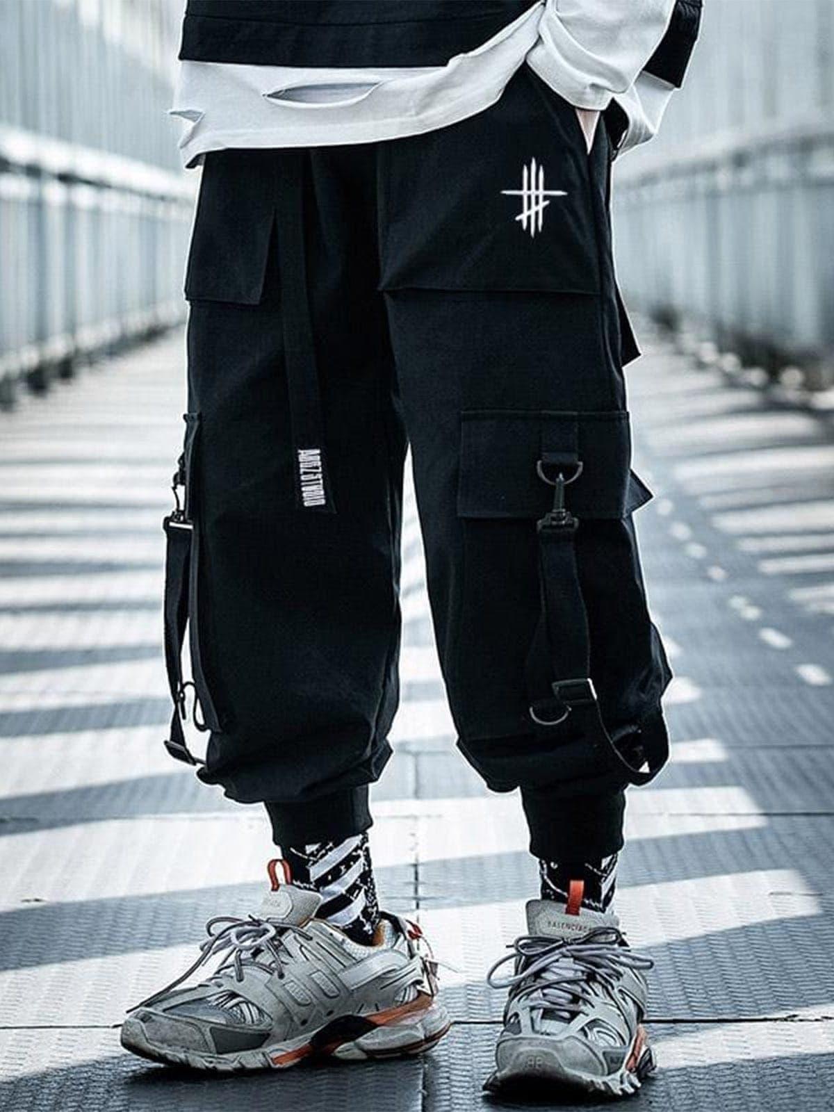 "Streamer Buckle" Cargo Pants