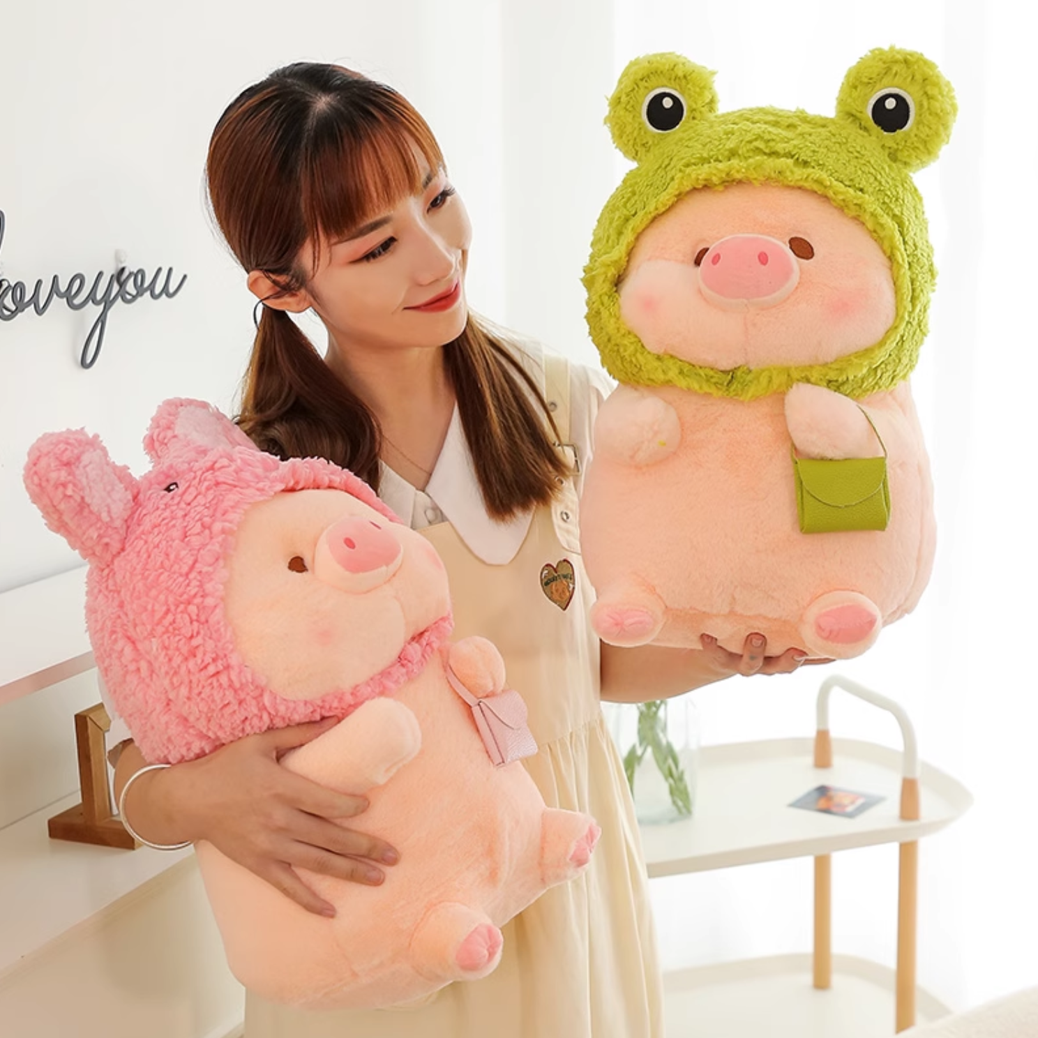 Adorable Pig Plush with a Handy Bag