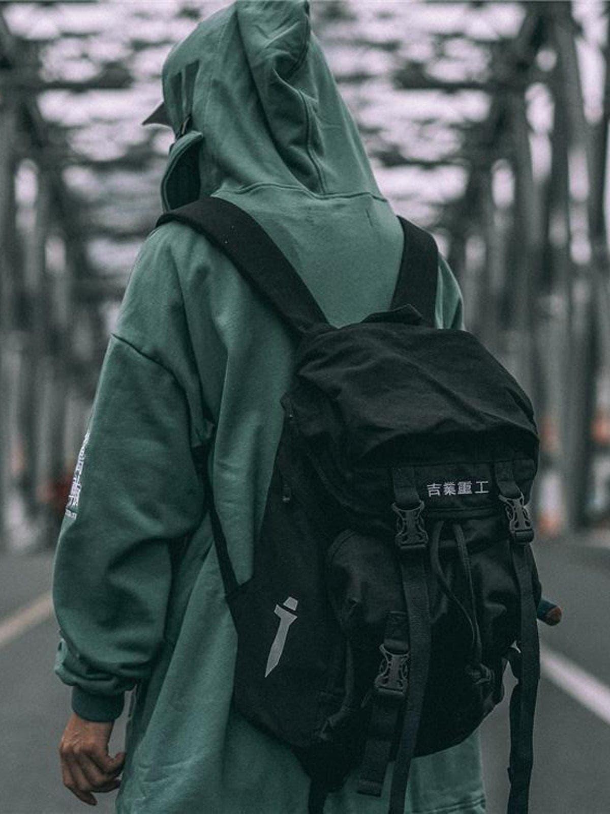 “Maneuverâ€?Backpack