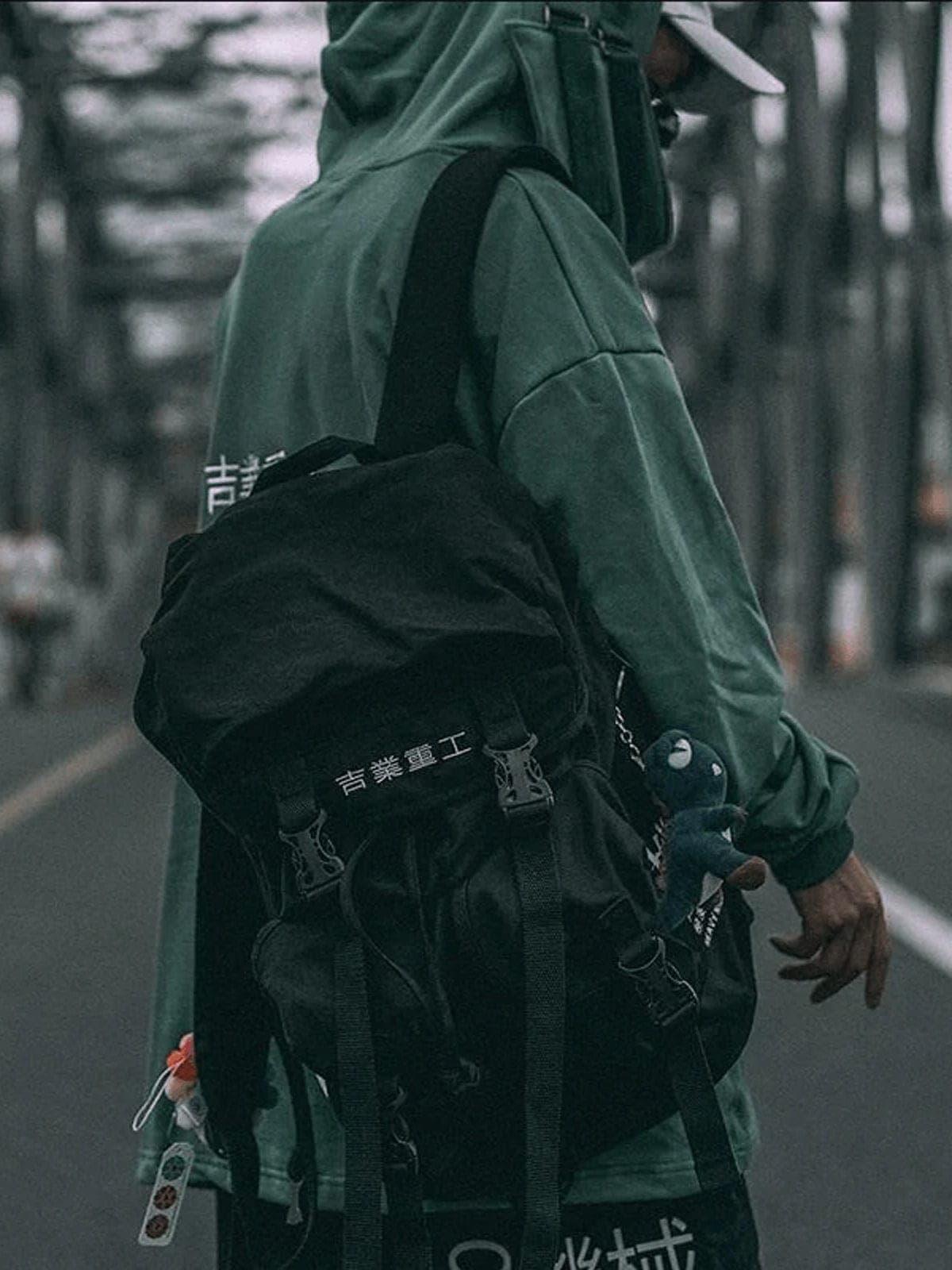 “Maneuverâ€?Backpack