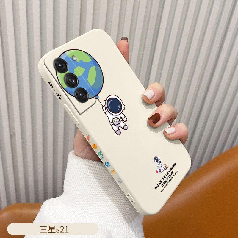 White Astronaut Cute Phone Case For Galaxy S22 S21 S20 FE S10 Note 20 10 Ultra Plus A72 A52 A32 A71 A51 A31 A21S